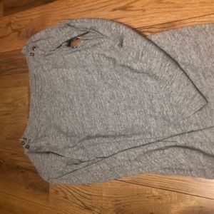 grey long sleeve t-shirt
